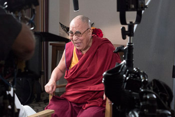 dalai lama at honda center 2